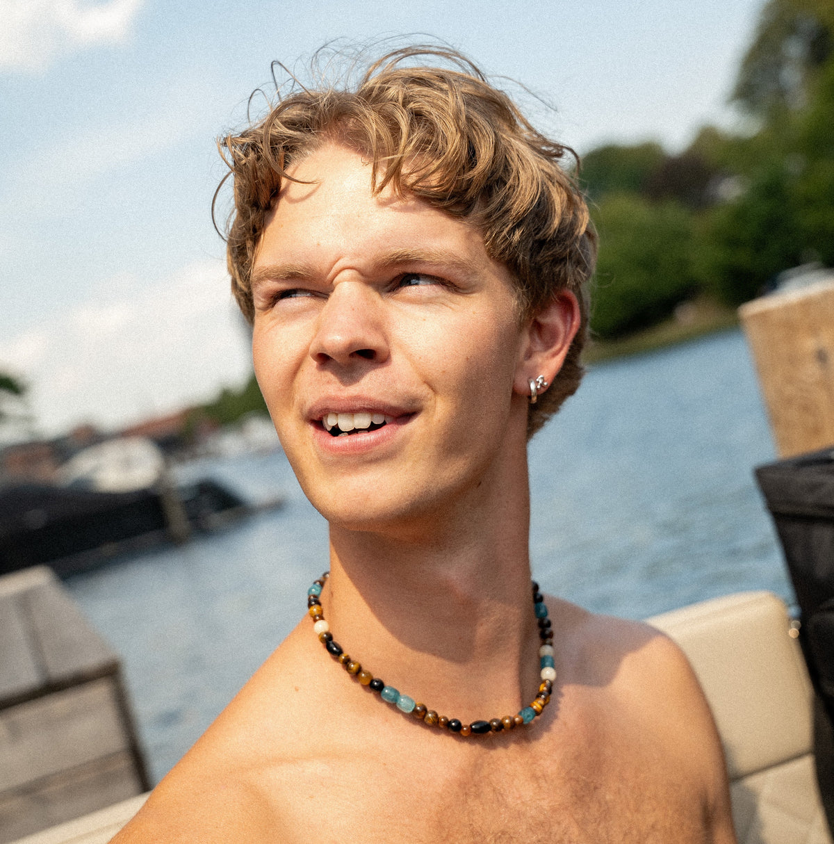BLÅ X 08